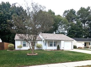 107 Sandy Lake Dr, Hampton, VA 23666