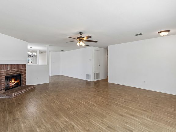 3rd image of 1336 Connie St