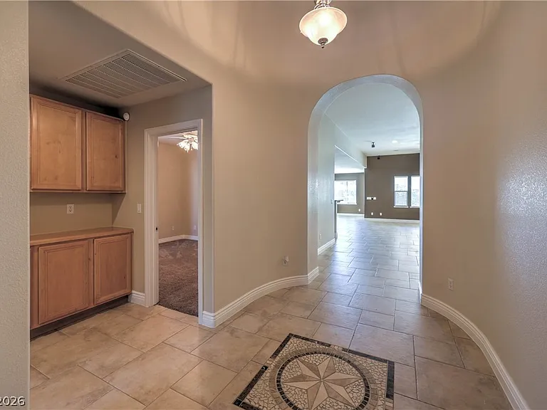 8347 Campbell Springs Ave — Photo 8