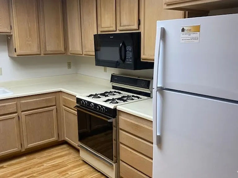 848 Woodland Ave #4 — Photo 11
