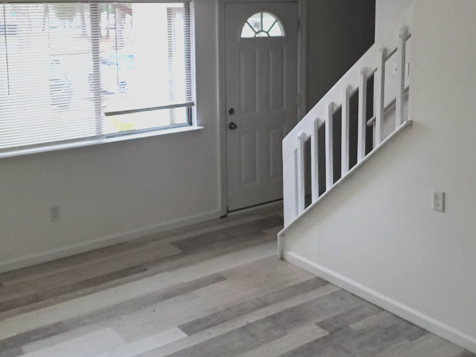 3 bed, 1.5 bath, 1268 sqft, $2,200 — Photo 3