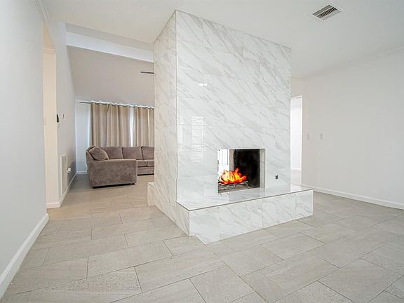 5th image of 15718 Pine Mountain Dr