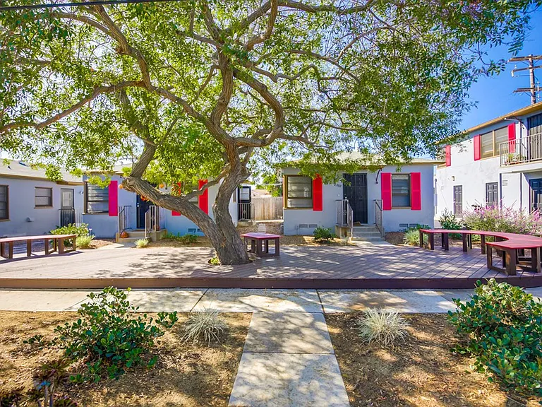 30th Street Cottages | Renovated 1 Bedroom Apartments in Golden Hill San Diego — Photo 2