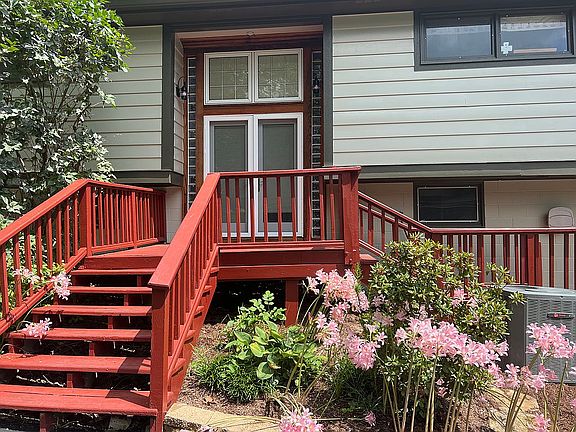 3rd image of 8007 N Lakeview Dr