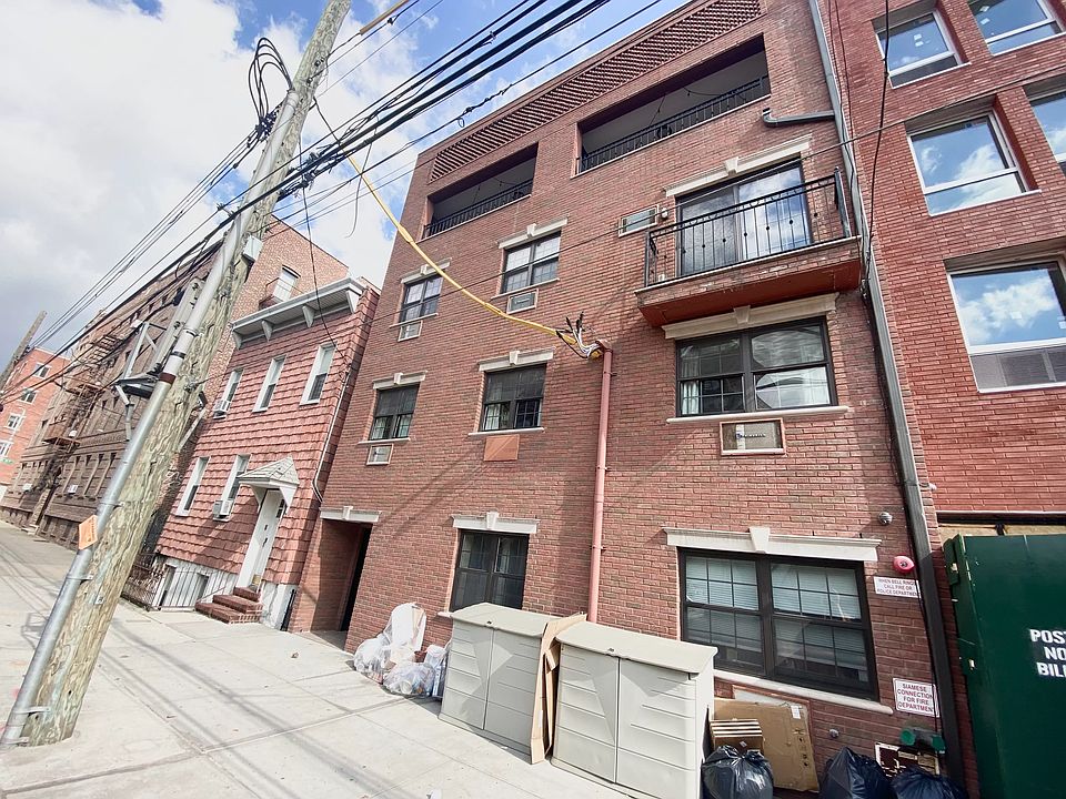 1st image of 3113 23rd St #1