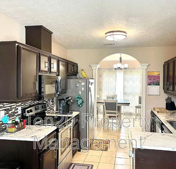 1 Wheatfield Dr — Photo 14