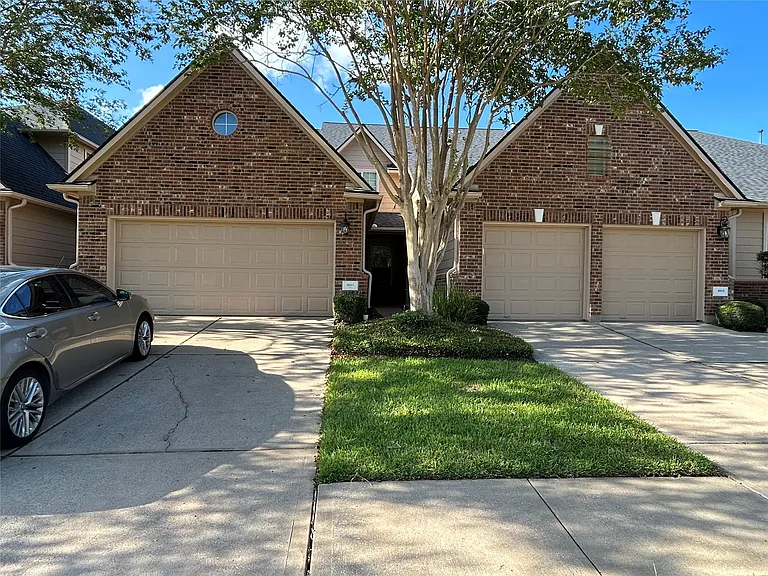 8911 Silent Willow Ln — Photo 4