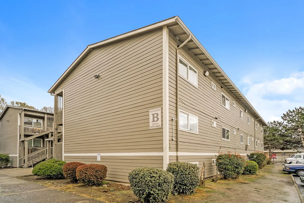 Building Photo - Salem Parkway