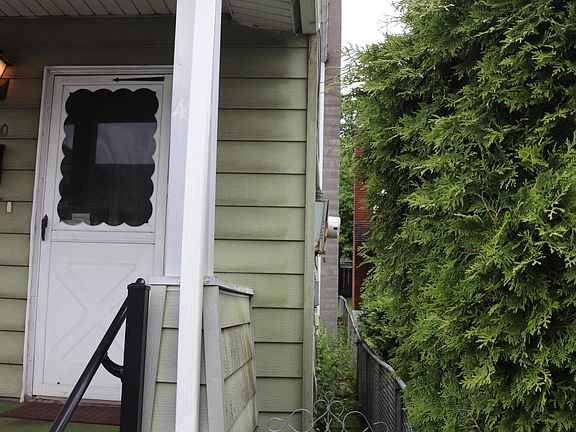 5th image of 430 Washington St