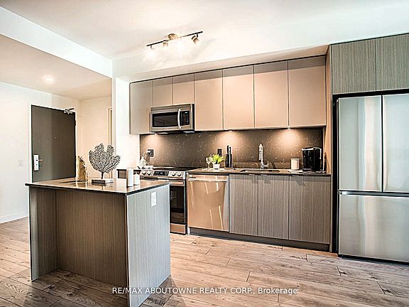 2nd image of 125 Bronte Rd #A0809