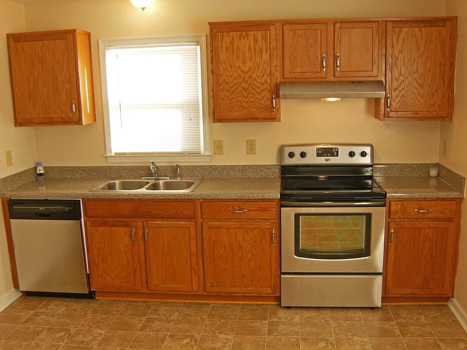 Large Kitchen with SS Stove and DW