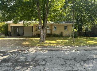 213 Tabor St, Berryville, AR 72616