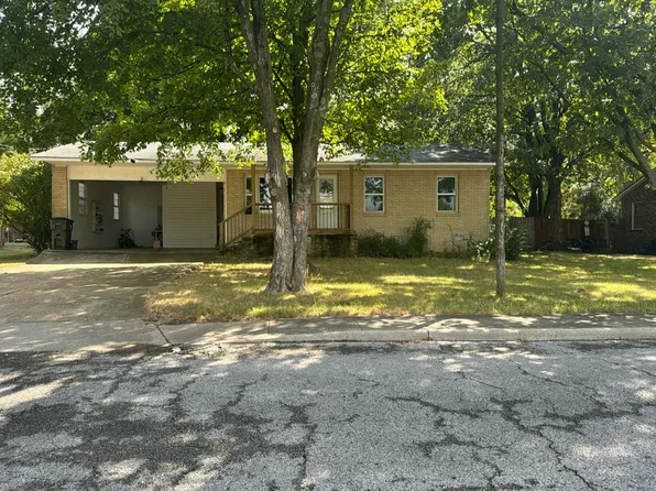 213 Tabor St, Berryville, AR 72616