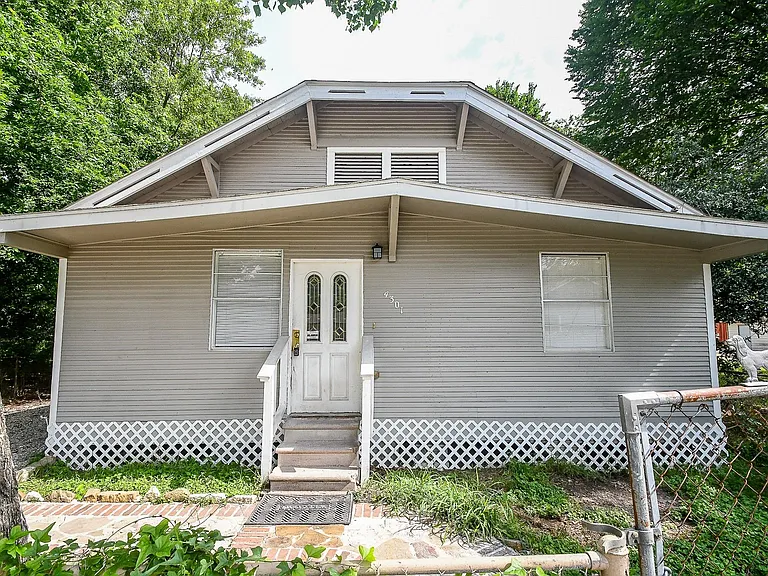 4301 Gregory St — Photo 4