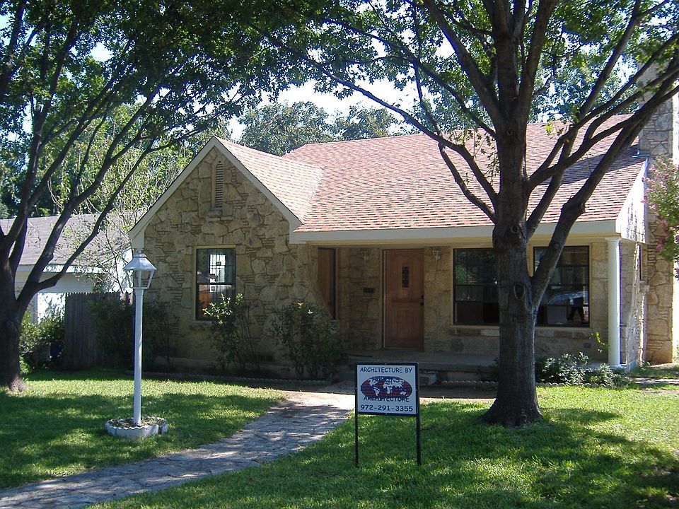 Front View of Home