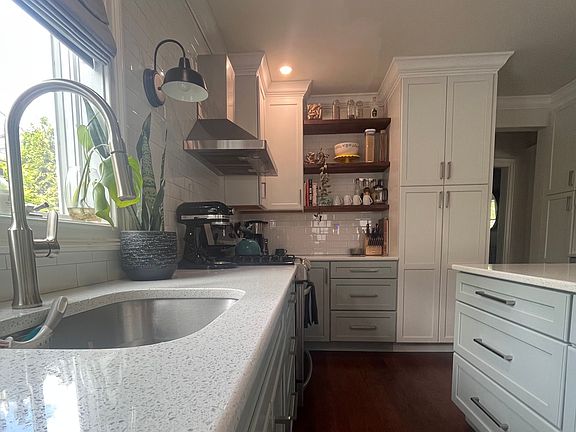 5th image of 99 Neptune Ave