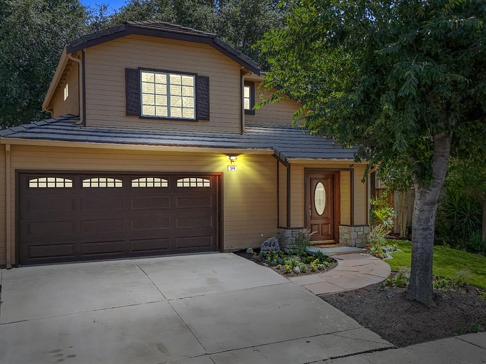 1st image of 944 Shelborne Dr