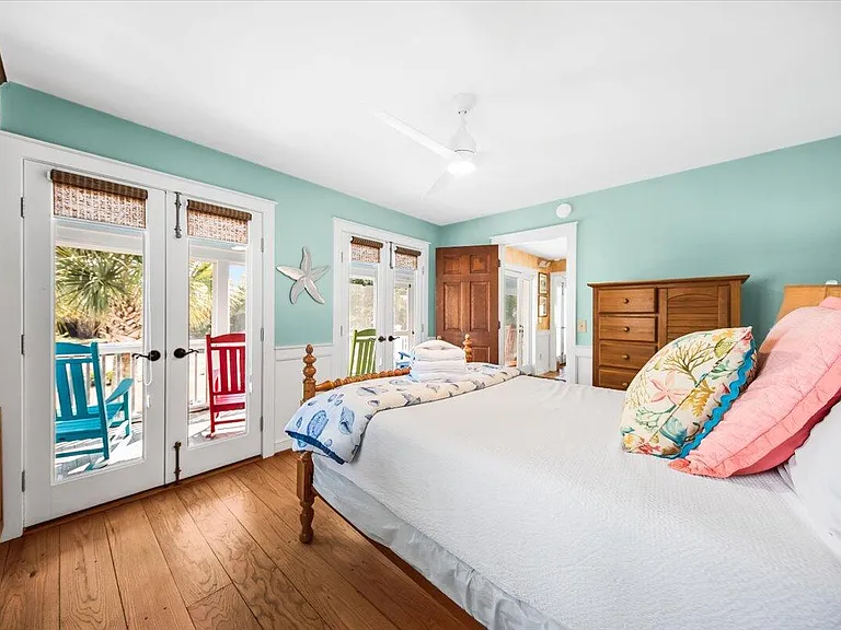 2714 Bayonne St — Photo 11