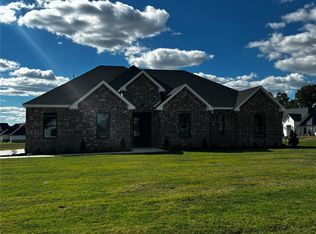 906 Noah St, Fayetteville, AR 72703