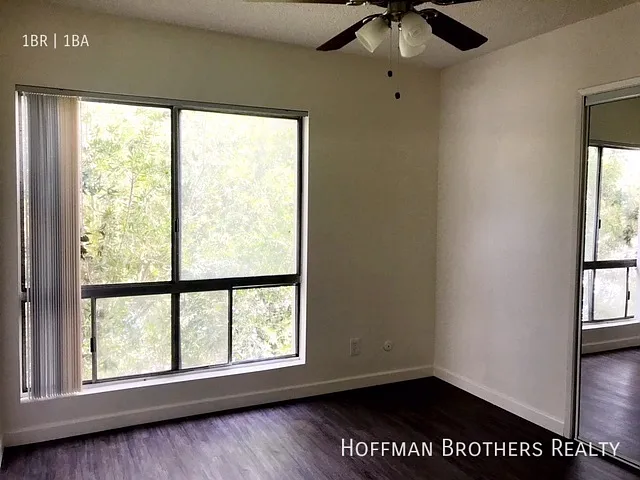 151 N Hoover St #5 — Photo 3
