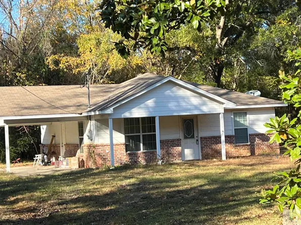 318 1/2 Broadway St, Maud, TX 75567