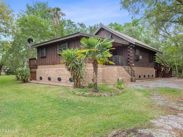 5106 Pirates Aly, New Iberia, LA 70560