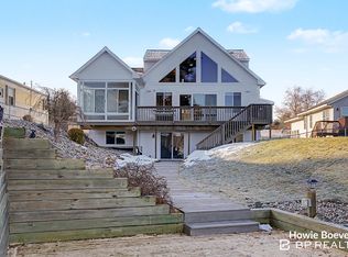 6175 E Lakeshore Dr, Newaygo, MI 49337