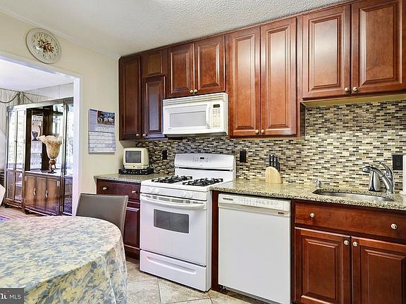 3rd image of 11801 Rockville Pike APT 513