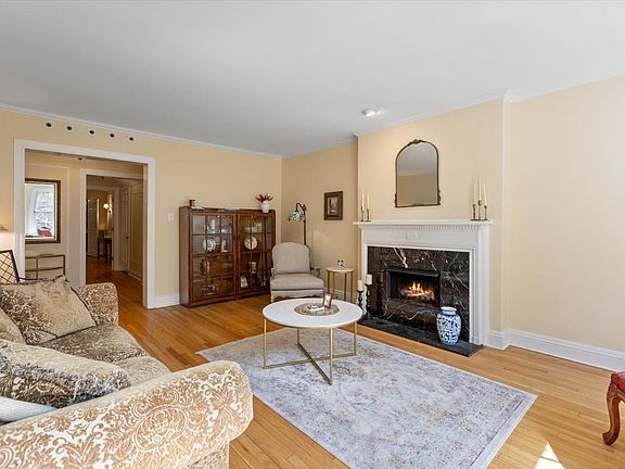 3rd image of 210 E Pearson St APT 4C