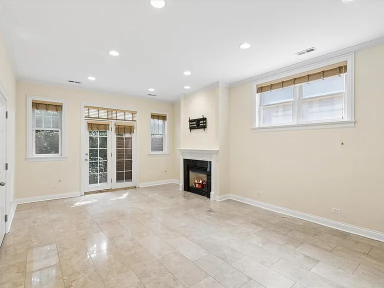 7246 N Oakley Ave #1S — Photo 13