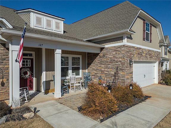 2nd image of 127 Spyglass Ln