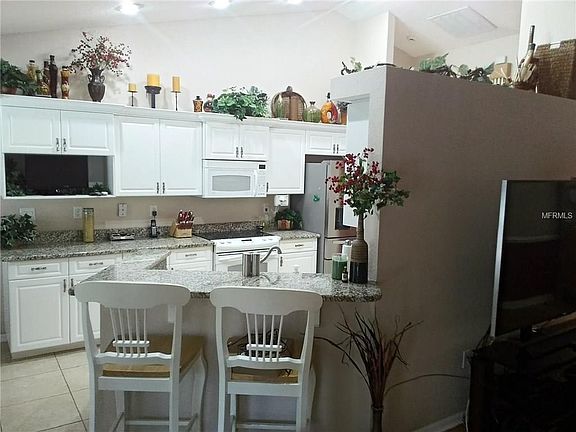 5th image of 1741 NE Voss Oaks Cir