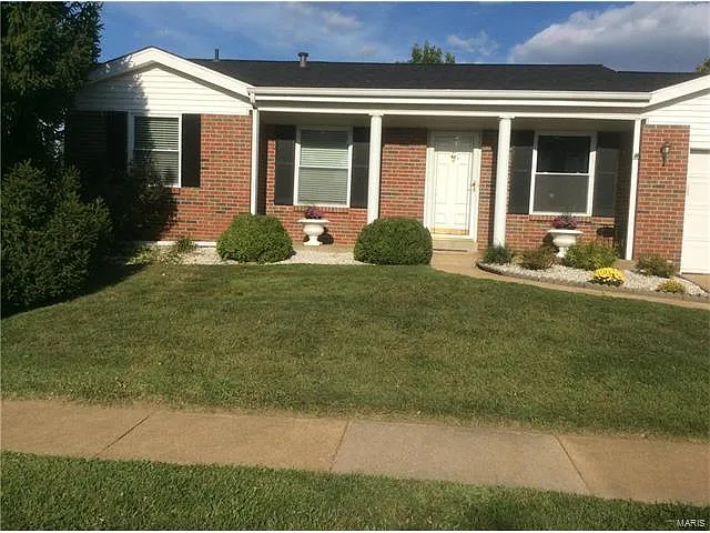 4056 Del Lago Dr photo 1