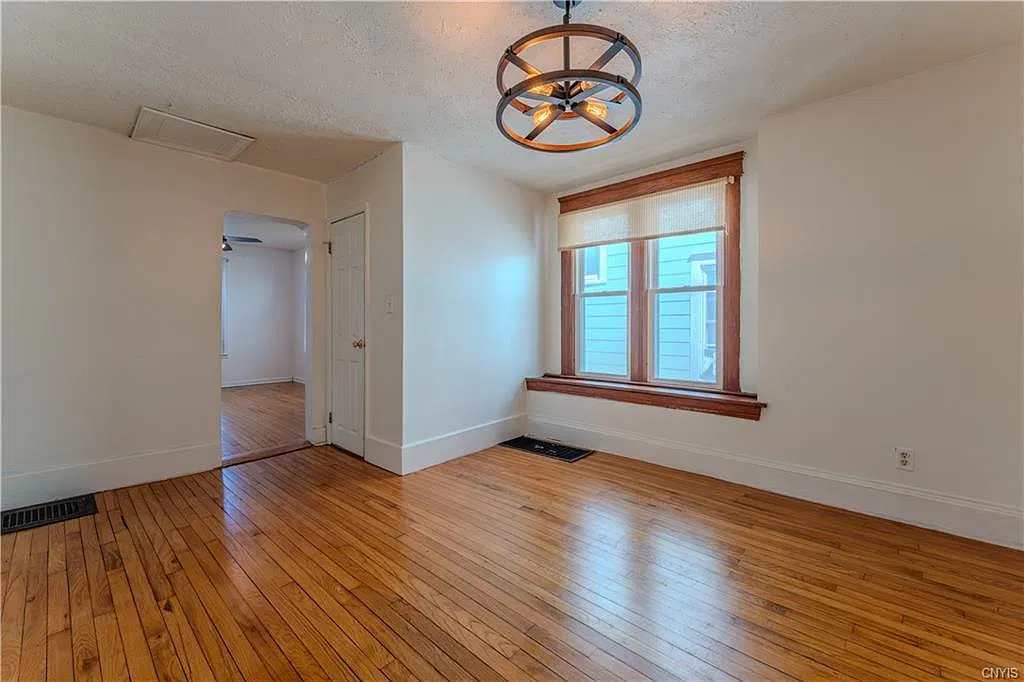 4 bed, 1440 sqft, $1,995 — Photo 4