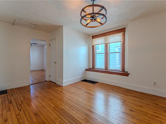 4th image of 113 Paul Ave