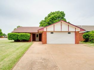 114 S Cimarron Dr, Enid, OK 73703