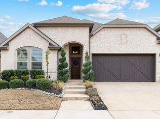 1437 11th St, Roanoke, TX 76226