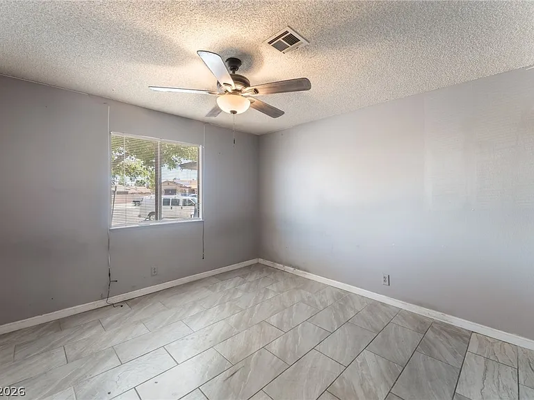 4268 Hampshire Cir — Photo 22