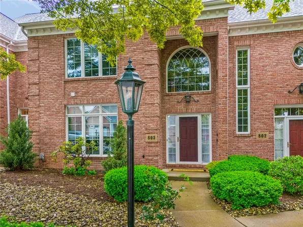 803 Sheriffs Ct, McMurray, PA 15317