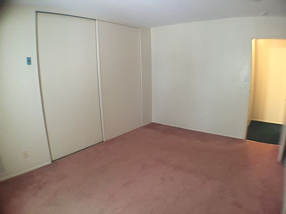 5th image of 26 Houston Ct