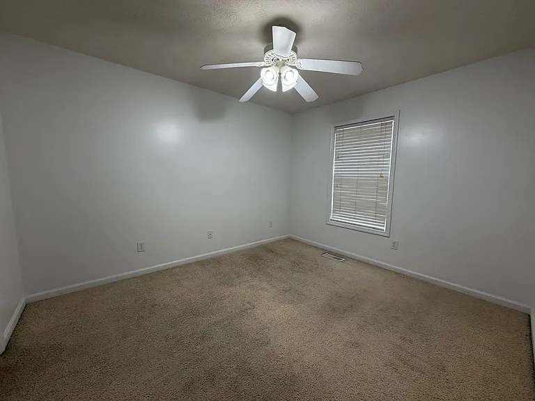 1477 N Donahue Dr #3901 — Photo 9