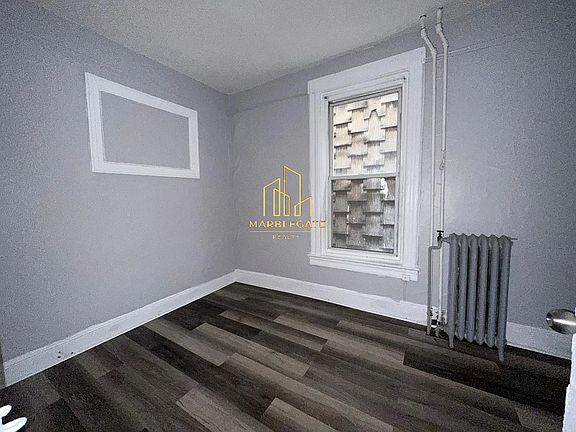 4th image of 563 Ocean Ave #2A