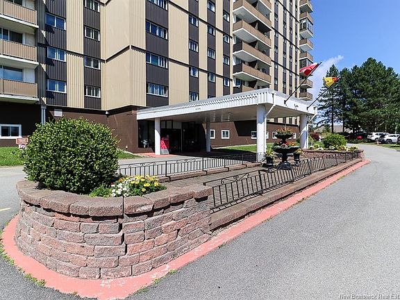 2nd image of 310 Woodward Ave #909