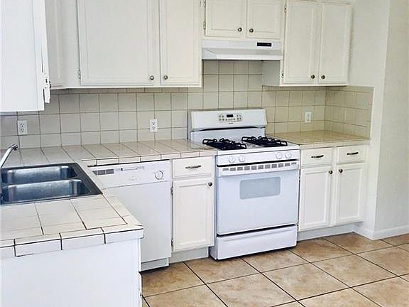4th image of 10703 Benbrook Dr