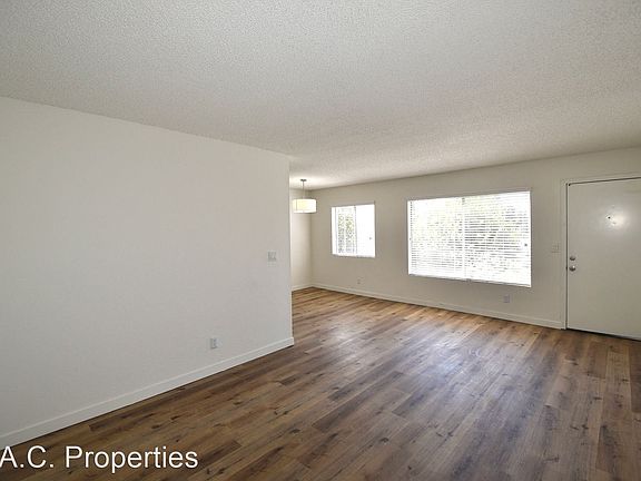 2nd image of 4930 Whitsett Ave #17380789