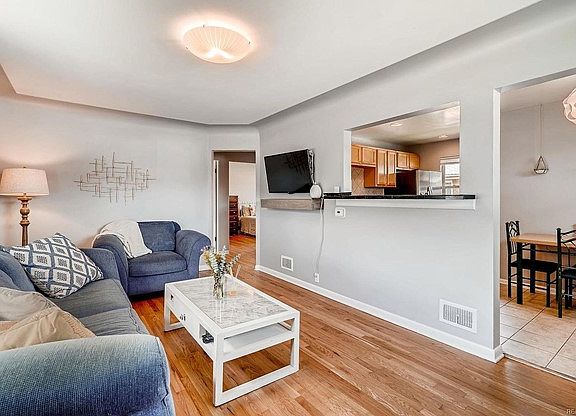2nd image of 2471 S Corona St