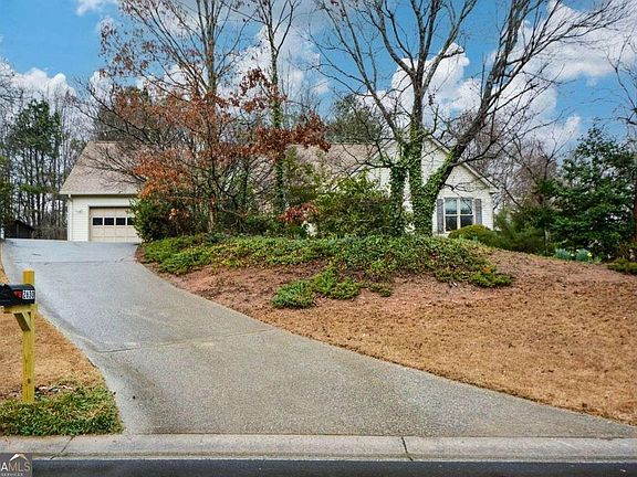 3rd image of 2630 Cambridge Hills Rd