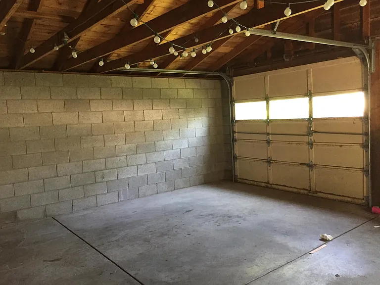 2138 Woodbourne Ave — Photo 23