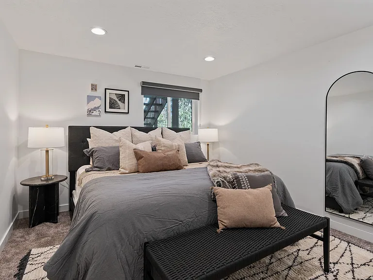 8218 S Wasatch Grove Ln — Photo 26