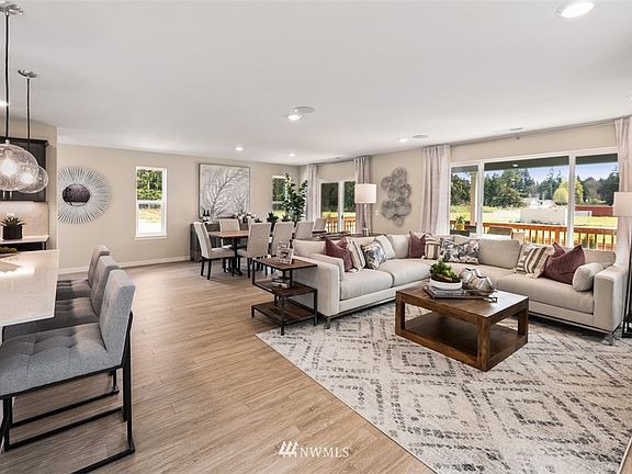 5th image of 2713 15th Avenue Ct NW #23